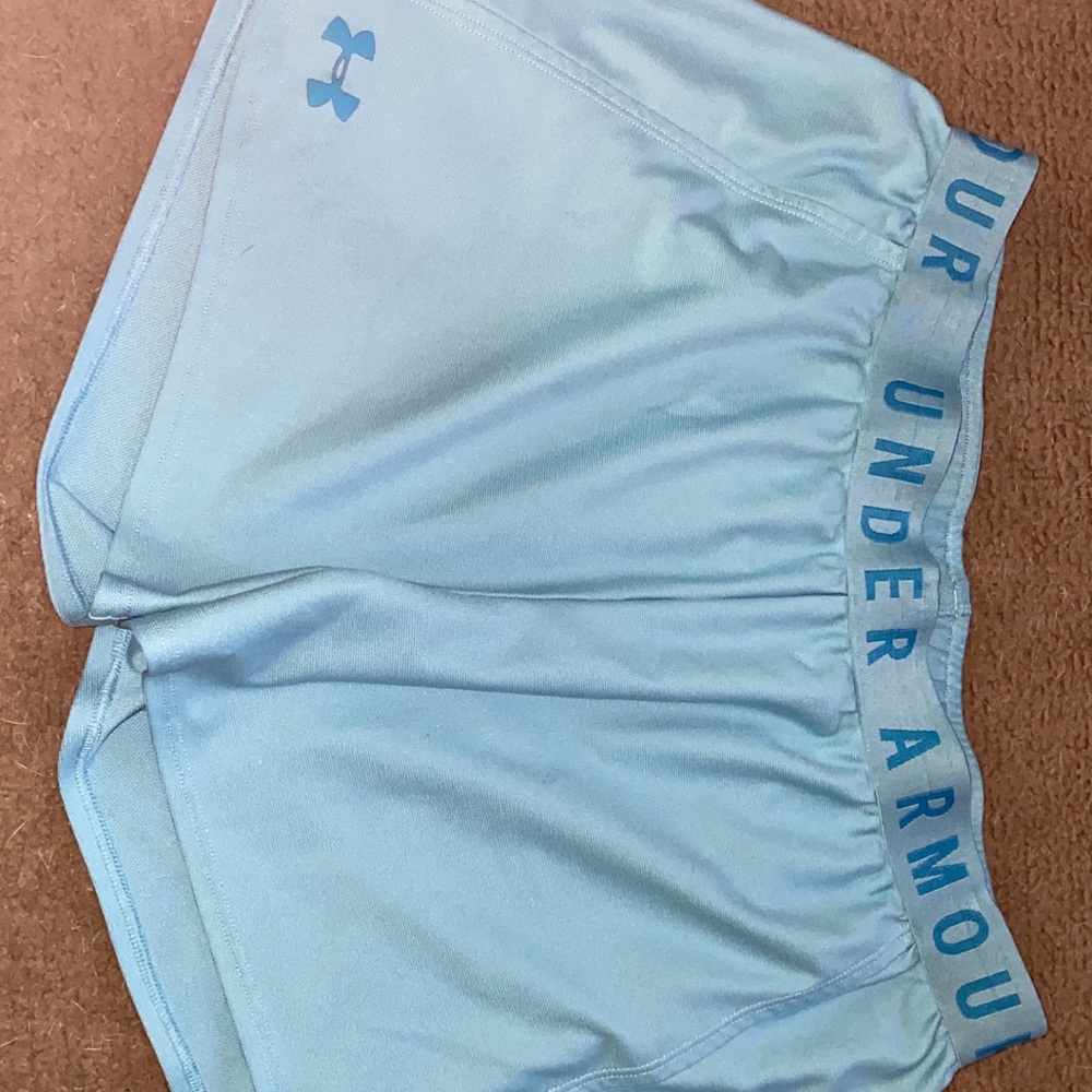UnderArmour shorts size large